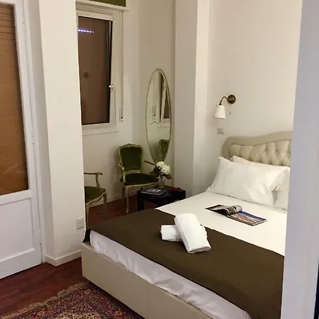 996 Apartment *