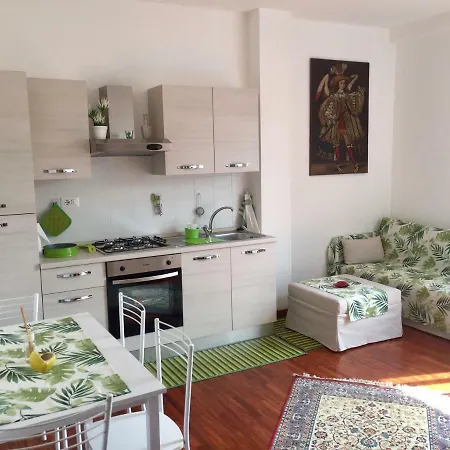 996 Apartment *