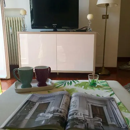 Apartment 996 *