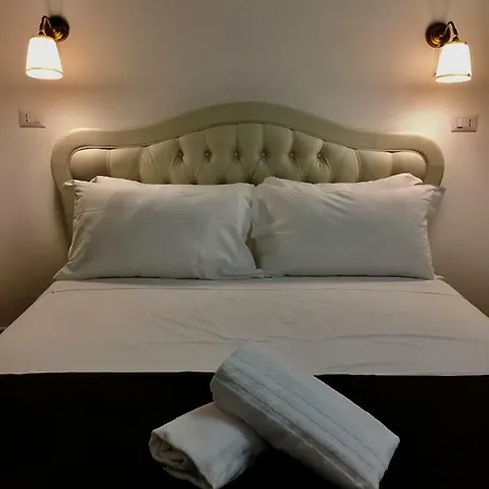 996 Apartment *