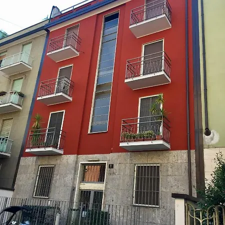 Apartment 996